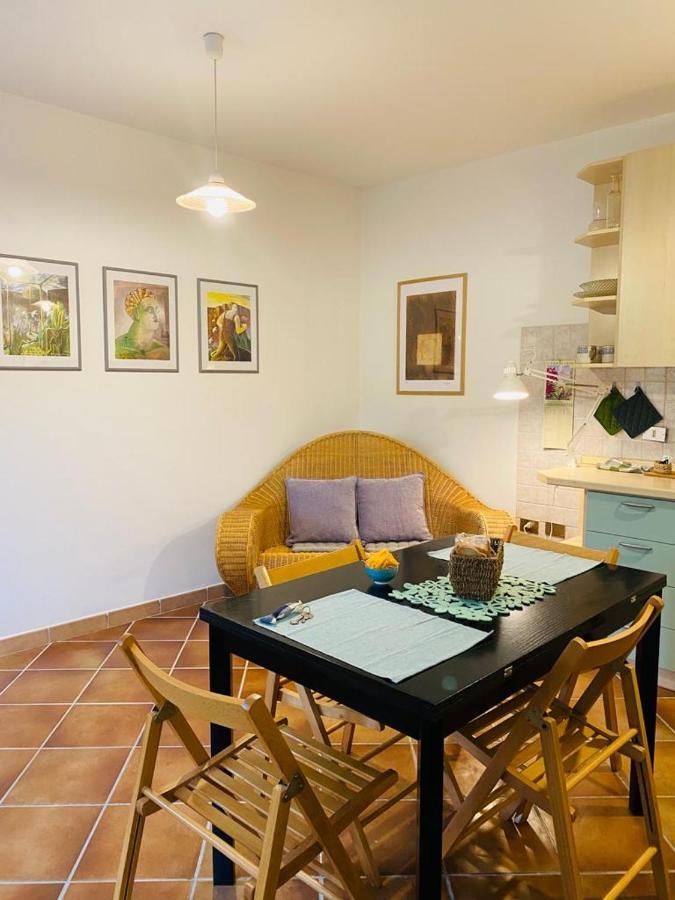 Ferienwohnung Il Palombaro Bianco Lerici Exterior foto